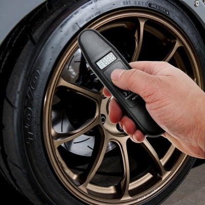 Digital Tyre Pressure Gauge – product detail view 2