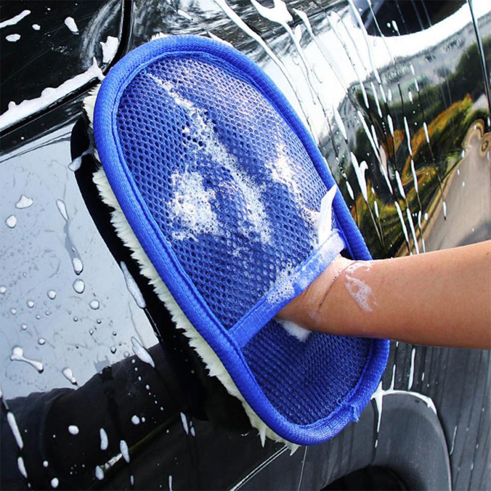 Soft car wash glove in blue color